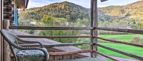 Cullowhee Vacation Rental | 6BR + Loft | 6.5BA | 3 Stories | Step-Free Entry