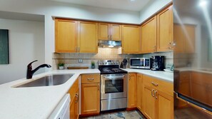 Fully equipped kitchen