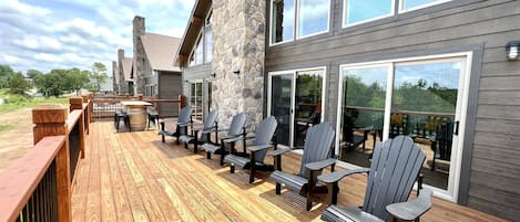 Huge back deck with fabulous view!