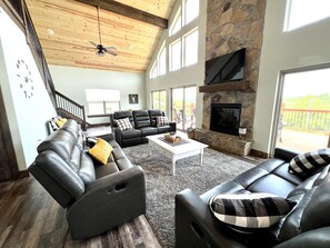 Lots of recliners!