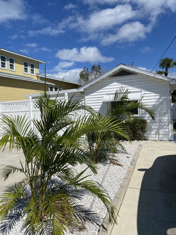 A true Siesta Key gem - Siesta Sand Dollar Cottage! Front of cottage