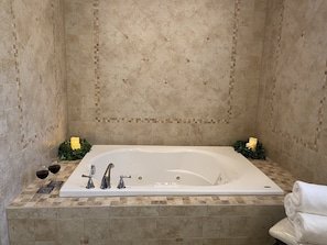 Have your Spa Day in Jetted Jacuzzi Tub!