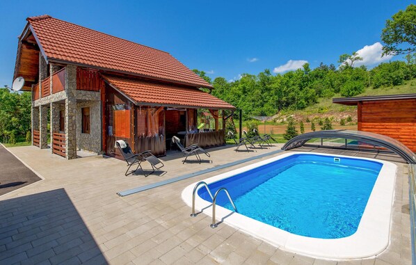 pool