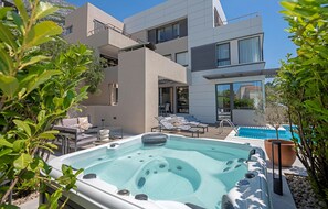 pool
