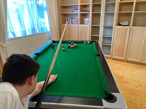 7 x 4 pool table in the house