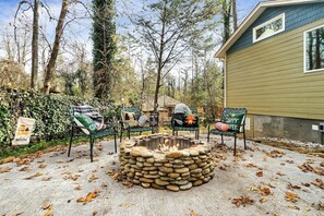 PATIO WITH WOOD FIRE PIT. NOTE: FIREWOOD NOT PROVIDED AND MUST BUY YOUR OWN LOCALLY