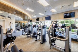 Full Fitness Center 