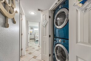 For your convenience, the unit is equipped with a full size washer and dryer. 