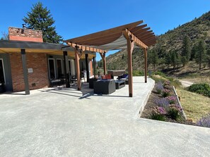 Patio facing the vineyard. Plenty of space to chill or entertain friends. 