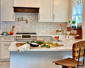HI-end GE Cafe appliances, double oven and wash basin hi-top sink re-production 