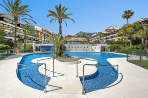 Pool, tennis court and gardens in a quiet complex. (1)