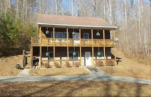 Welcome to Ellie's Place. One of the highest reviewed cabins in the resort.