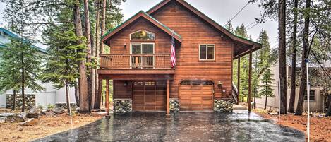 Truckee Vacation Rental | 3BR | 3BA | 2,400 Sq Ft | Stairs Required to Access