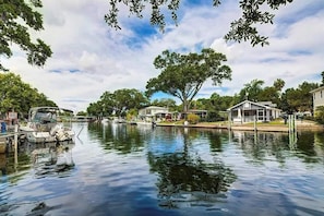 Enjoy being directly on the Weeki Wachee River with clean clear water flowing by