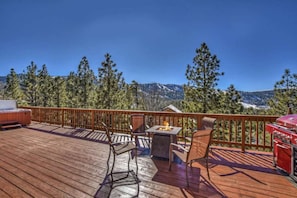 Fire pit on the spacious deck.