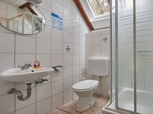 Mirror, Plumbing Fixture, Sink, Property, Tap, Bathroom, Bathroom Sink, Purple, Building, Interior Design