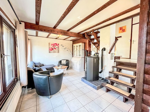 Bois, Sol, Sol, Meubles, Domicile, Porte, Plafond, Pièce, Appartement, Dur