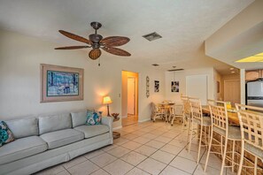 Family Room | Single Story | Access to Kitchen