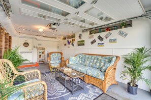 Sunroom | Property Entrance | Sitting Area