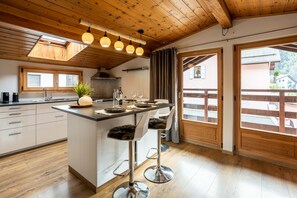 Fully equipped kitchen