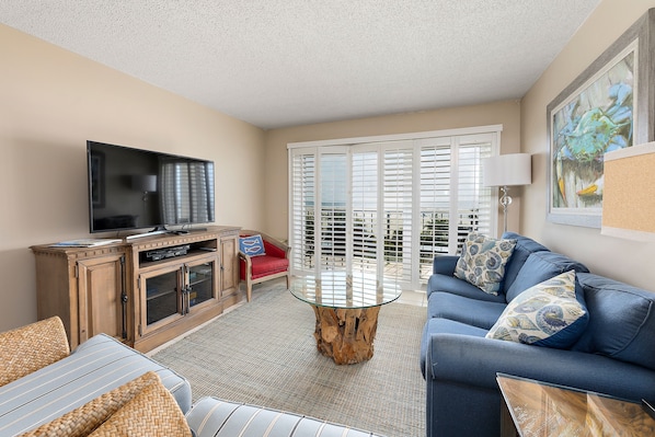 Beach Club 329 - Direct Ocean View Living Space