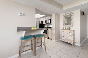Beach Club 329 - Breakfast Bar