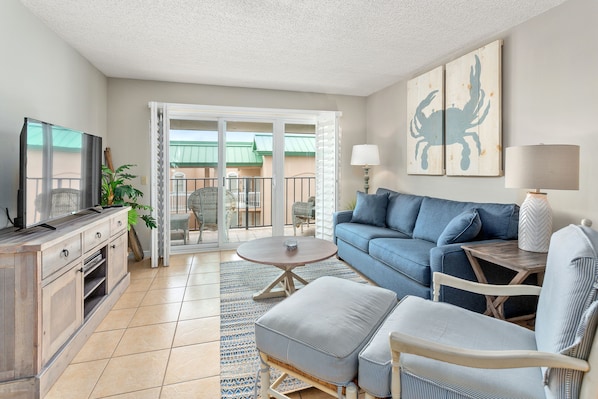 Beach Club 434 - Living Space