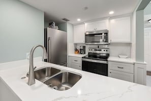 Shipwatch 102 - Kitchen