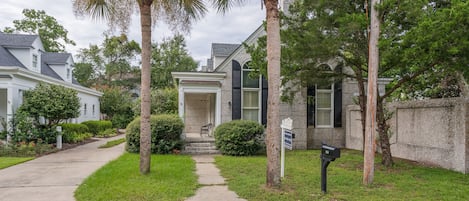 412 Butler - Front Elevation