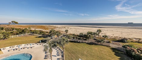 Beach Club 429 - Direct Ocean View from Living Space