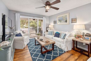 Ocean Walk D4 - Living Space