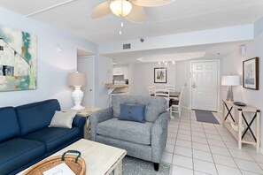 Beach Club 138 - Living Space