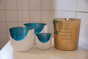 Bathroom amenities
