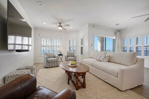 Crystal Dreams - Gulf Front Luxury Destin Vacation Rental Condo with Beach Views and Community Pool in Crystal Beach, Florida - Bliss Beach Rentals