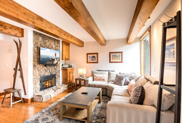 Gas fireplace, and internet ready / cable TV.