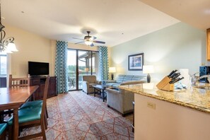 5 Club Wyndham Sedona 2 bedroom - living area (4).jpg