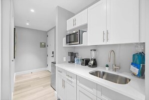 The Arches Bronx Mott Haven Studio Double Queen w Balcony Kitchen