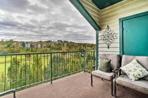 Spacious Private Balcony w/ Golf Course View