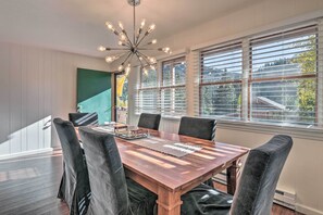 Dining Room | Keyless Entry