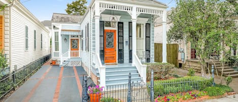 Built in 1900 by George Charlton. Recently featured in the PRC Shotgun Home Tour