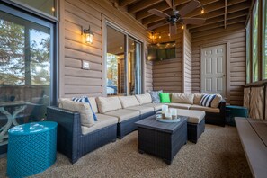 Balcony w/Smart TV