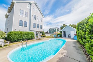 pool area