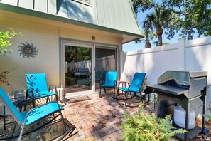 Outdoor Patio - Sunny spot for that morning coffee and an afternoon BBQ
