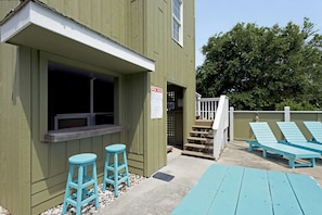 B01: Lauren Lee | Pool Area w/ Tiki Bar