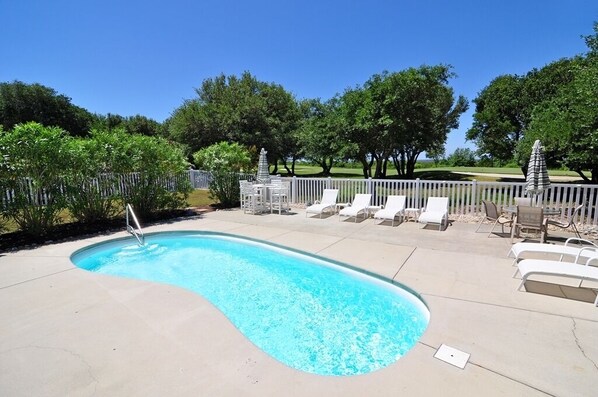 CC258: 40-Love | Pool Area