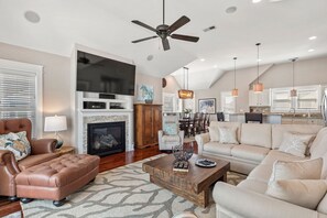 OSO36: A Ruff Life l Top Level Living Area