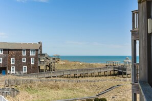 SC06: Wright Nice View | Oceanfront Deck View