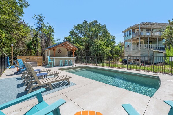 SH42: 3 Weeks On The Shores l Private Pool Area