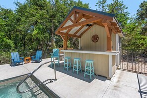 SH42: 3 Weeks On The Shores l Pool Area w/ Tiki Bar