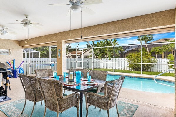 Dining area by the Pool